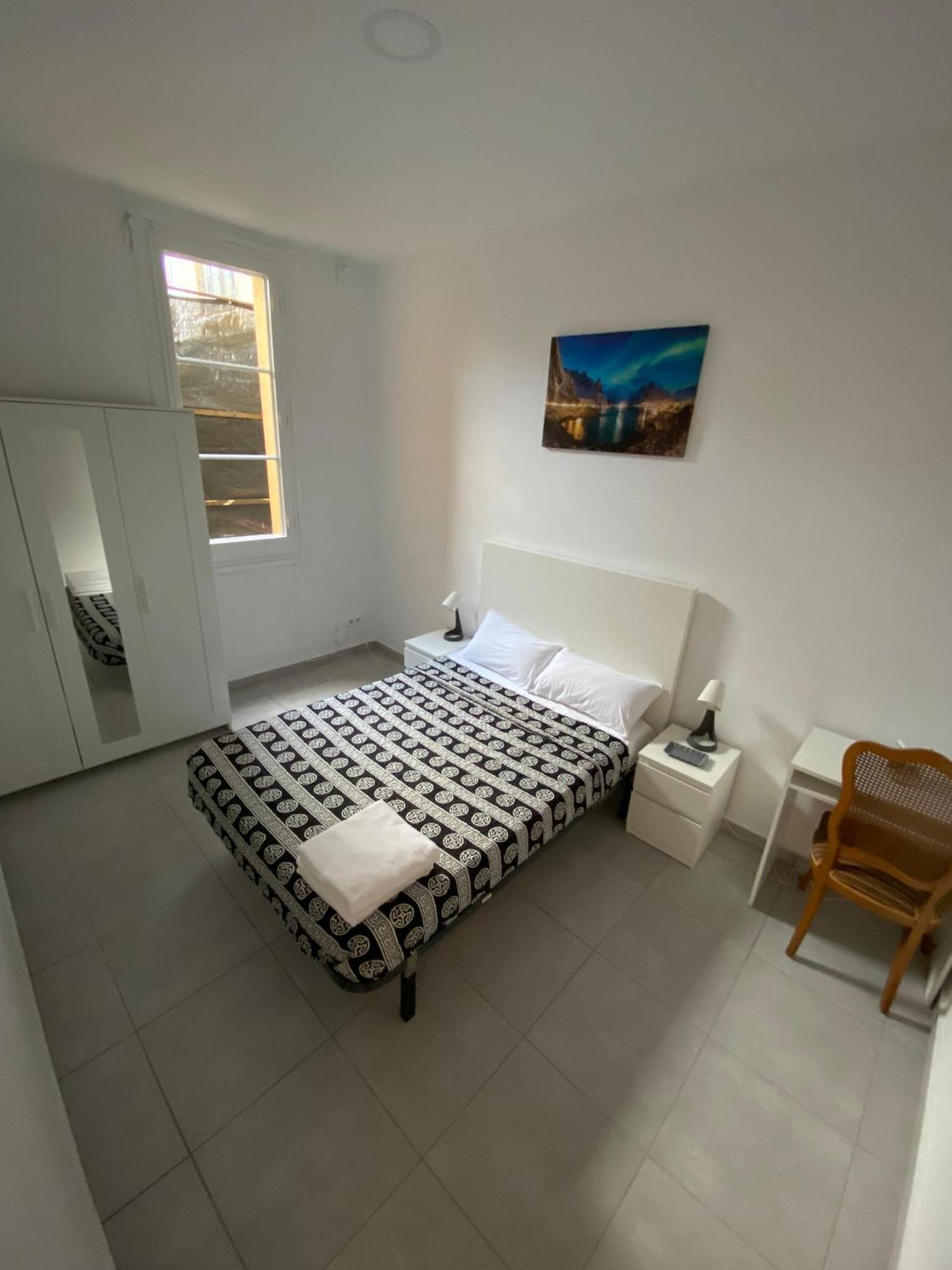 Habitacion Para Tu Estadia Corta En Bcn Lejlighed Barcelona Eksteriør billede