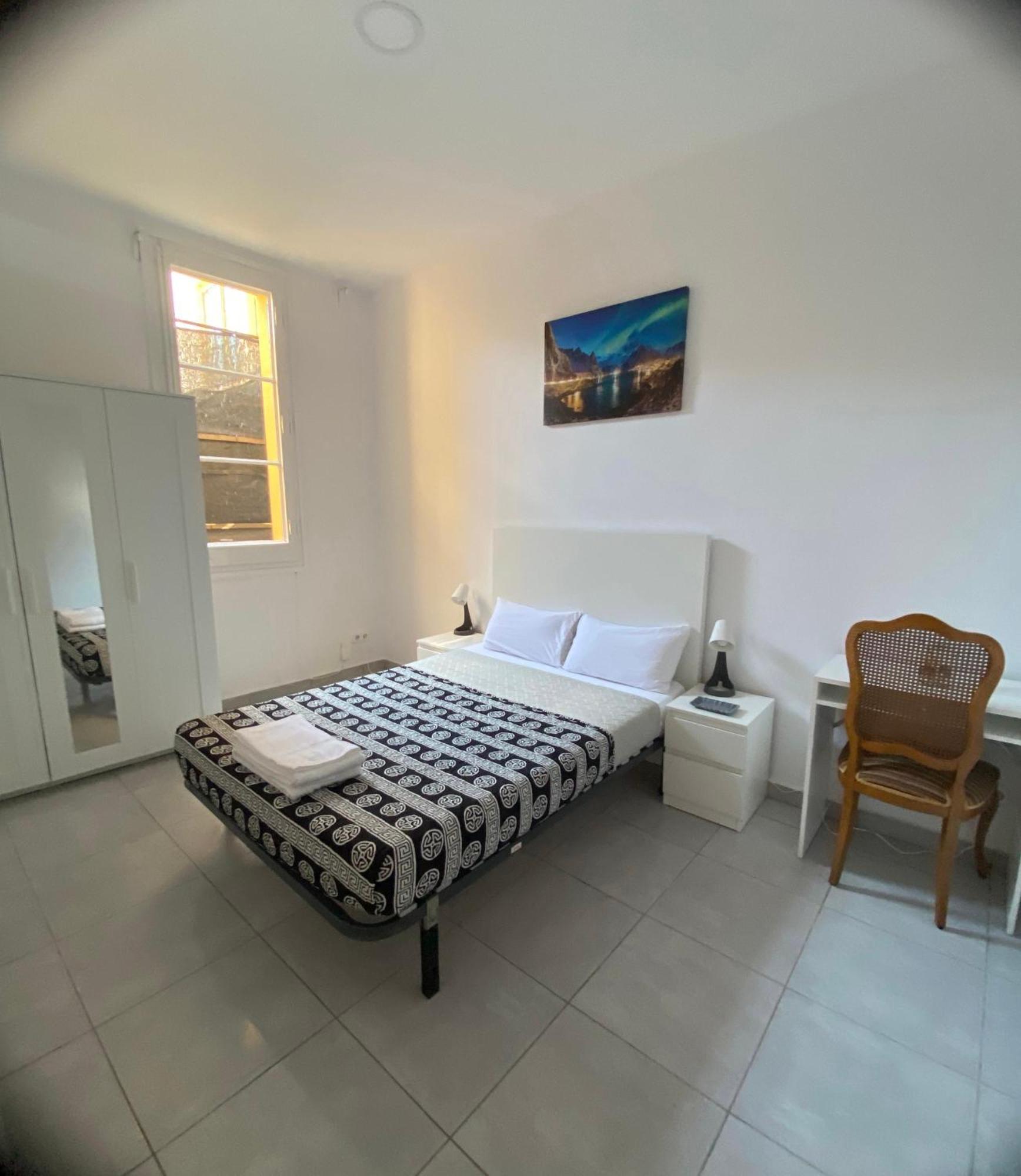 Habitacion Para Tu Estadia Corta En Bcn Lejlighed Barcelona Eksteriør billede