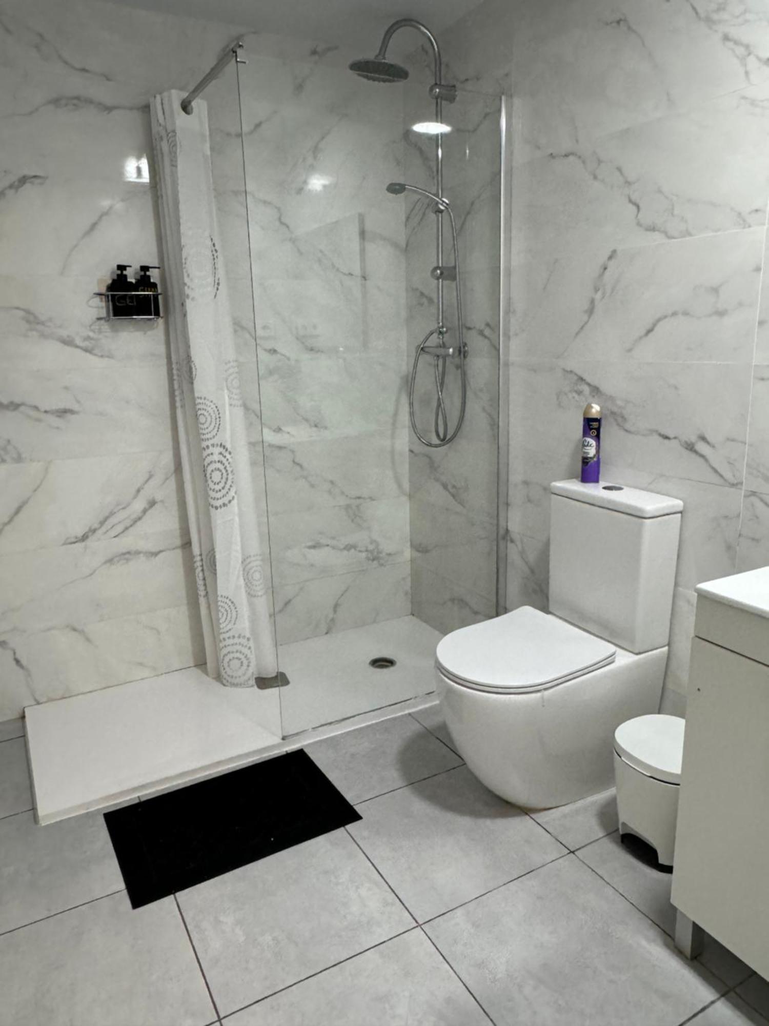 Habitacion Para Tu Estadia Corta En Bcn Lejlighed Barcelona Eksteriør billede